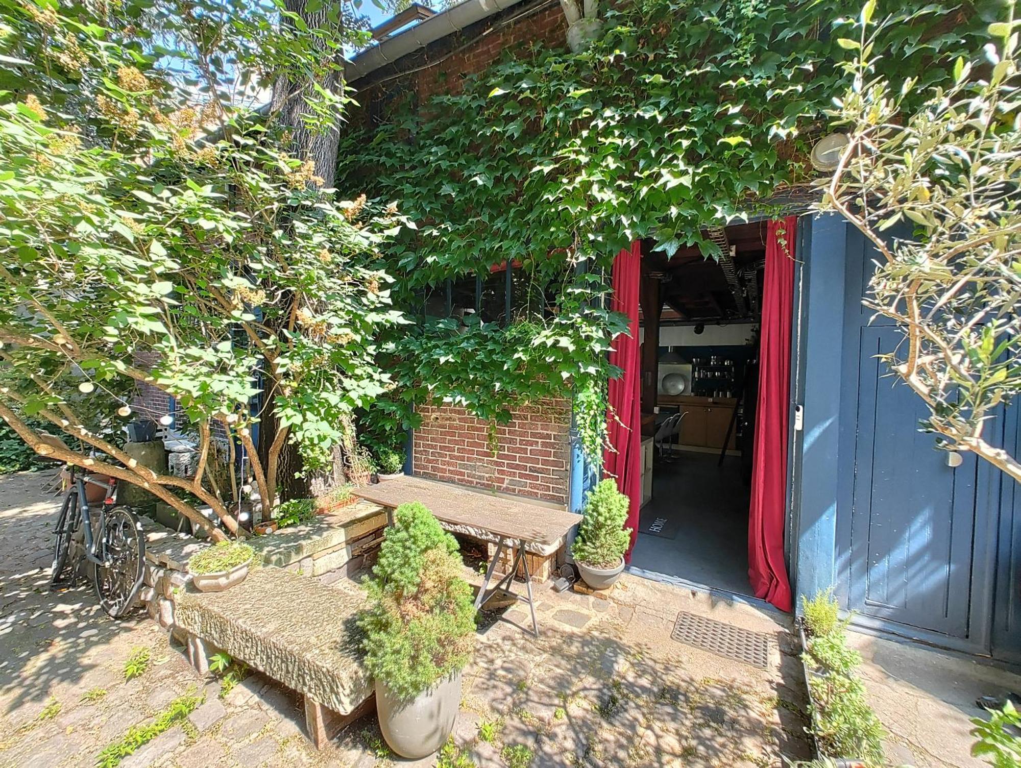 Вилла Atelier D'Artiste - Loft With Garden Center Of Париж Экстерьер фото